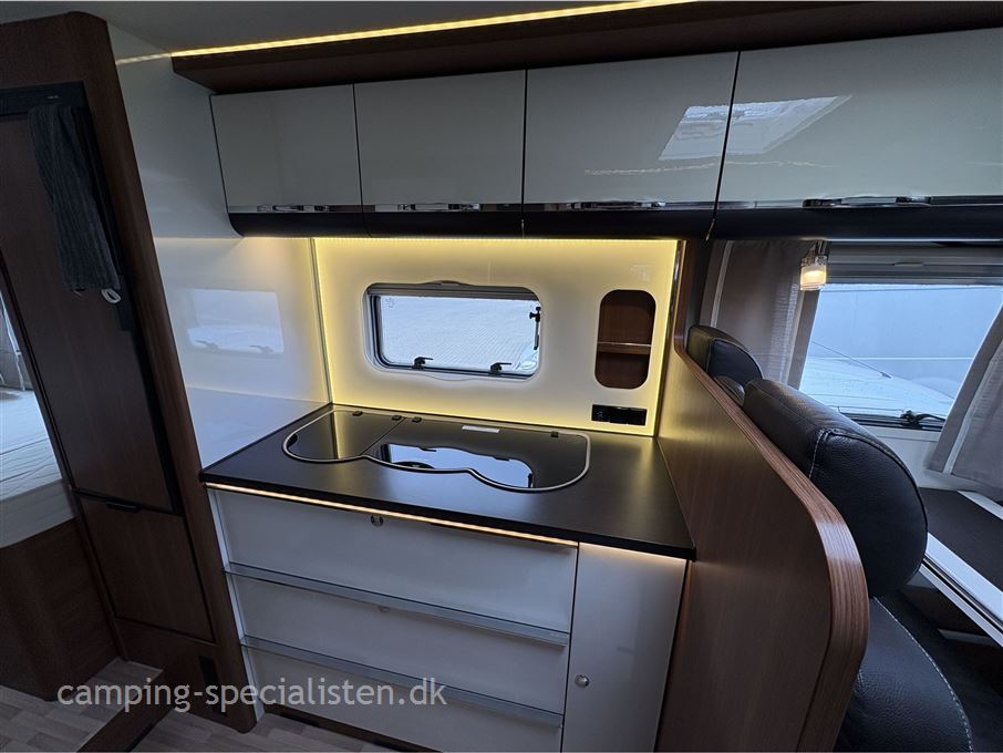 LMC Cruiser Premium T 681 G
